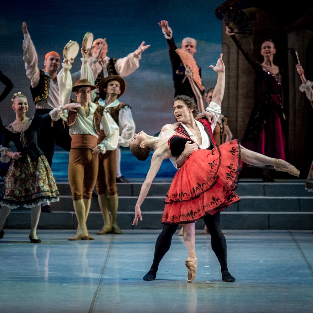 Don-Quixote-Angelina-Vorontsova-and-Ivan-Vasiliev-Photo-by-Jack-Devant