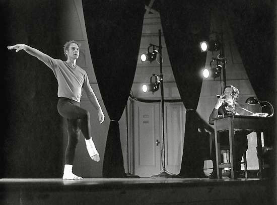 American Ballet Theater brought Cunningham’s Duets to L.A. in the 1990s