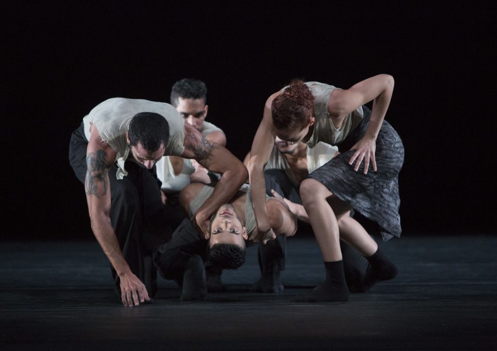 21_MalpasoDanceCompany_FaceTheTorrent_Photo_by_Rose Eichenbaum