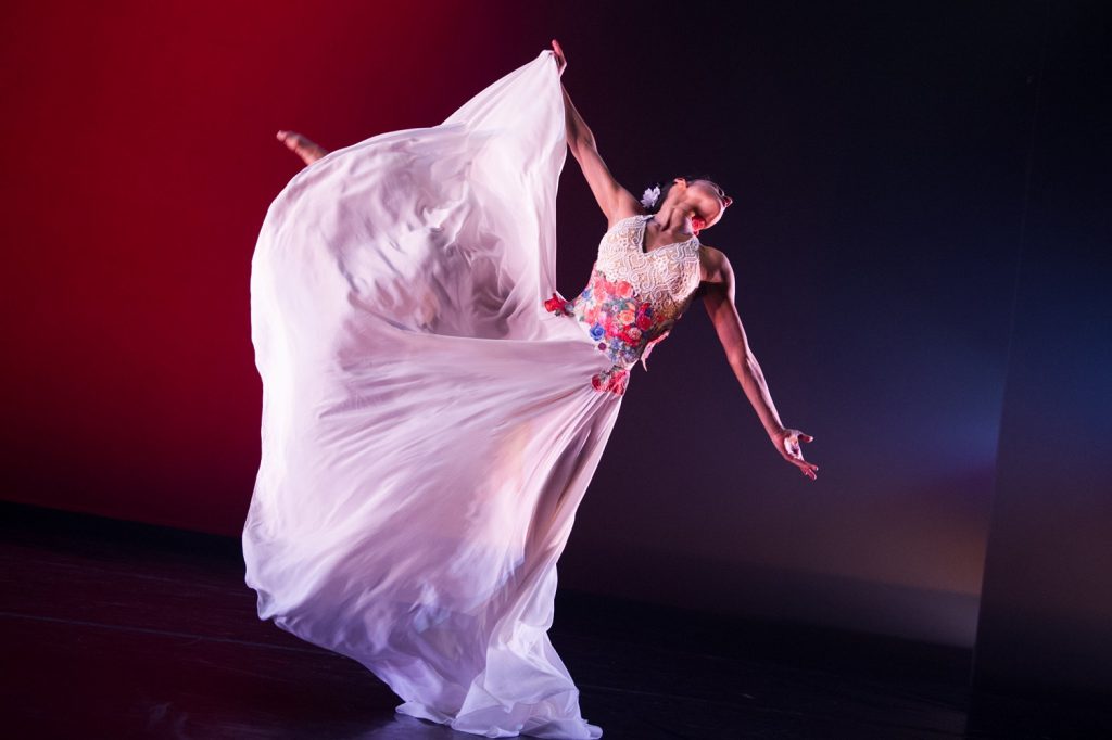 Ballet Hispanico Con Abrazos Abiertos Photo by Paula Lobo resized