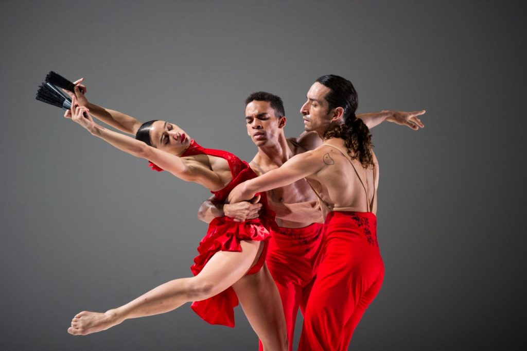 Ballet Hispánico in Lopez Ochoa’s Línea Recta - Photo by Paula Lobo