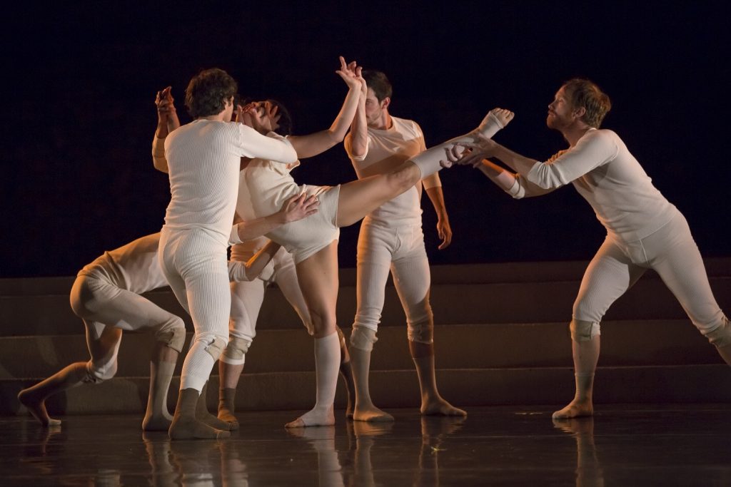 L.A. Contemporary Dance Company in Kate Hutter Mason's "Prite Oef Stringh" - Photo by Paul Antico