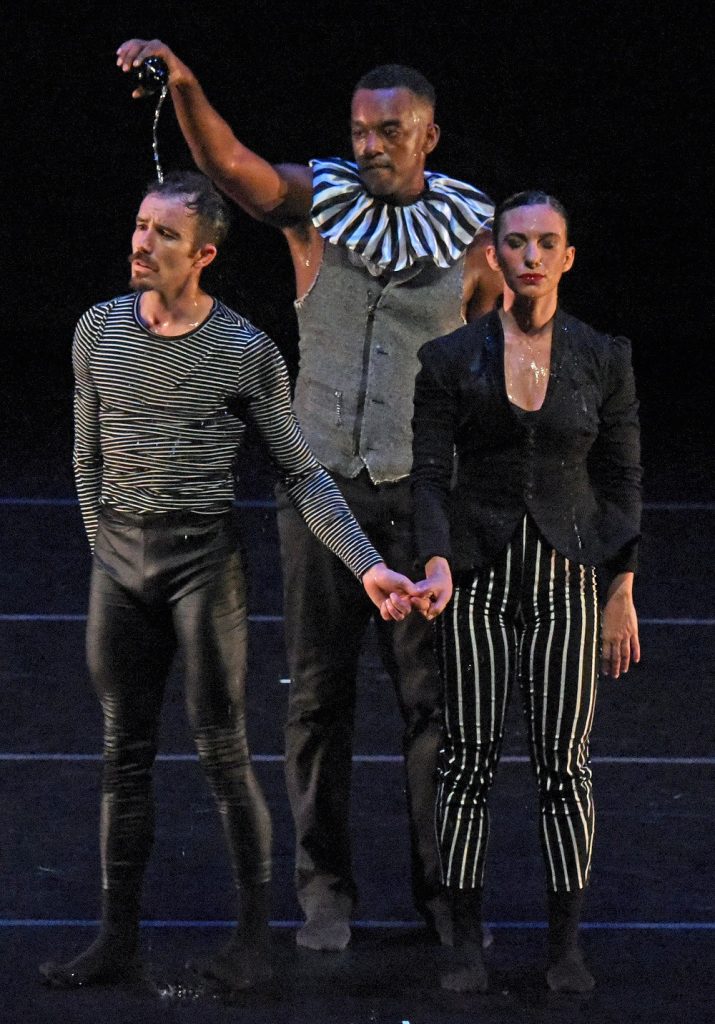 BODYTRAFFIC performs A Million Voices by Matthew Neenan at the Wallis Annenberg Center for the Performing Arts on September 26, 2019; (l-r) Guzmán Rosado, Jamal White, Tina Finkelman Berkett. Photo by Kevin Parry.
