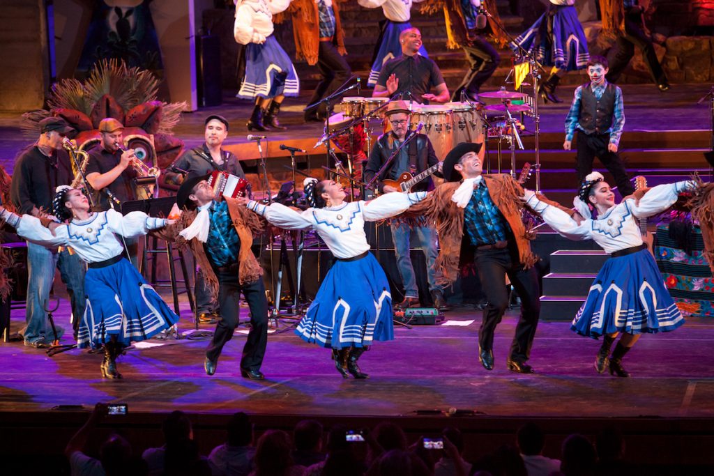 Grandeza Mexicana Folk Ballet Company. Photo by Gennia Cui.