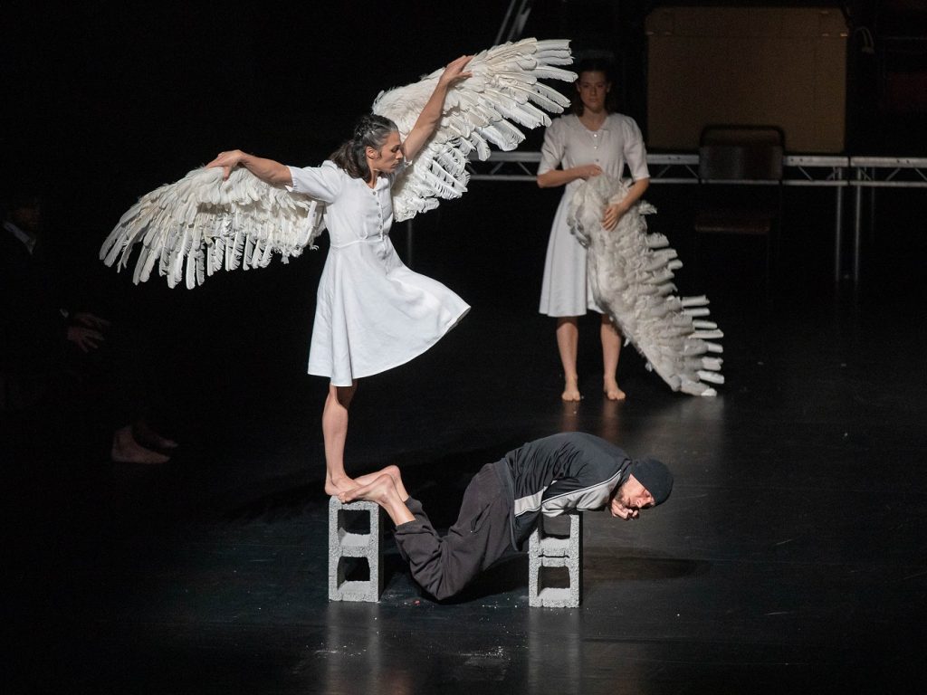 Rachel Poirier and Alex Leonhartsberger in "Loch na hEala (Swan Lake)" - Photo by Reed Hutchinson and CAP UCLA