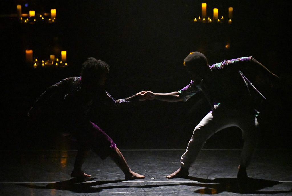 CONTRA-TIEMPO in "joyUS justUS" at the Wallis Annenberg Center for the Performing Arts. Choreographed by Founder/Director Ana Maria Alvarez and company members. PHOTO CREDIT: Kevin Parry