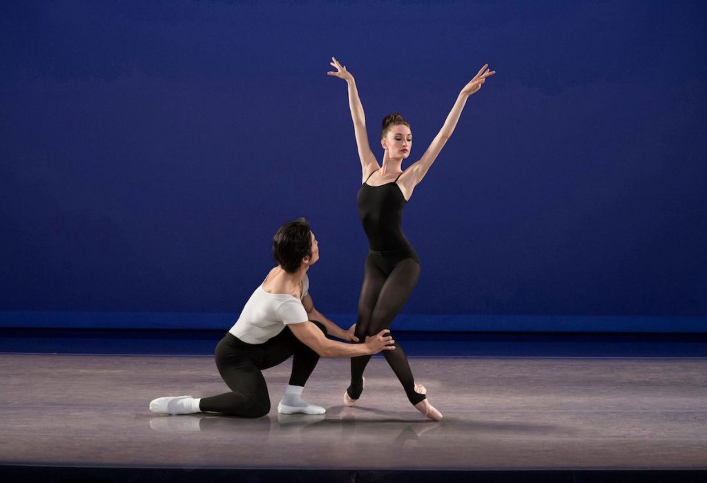 Los Angeles Ballet. Photo by Reed Hutchinson.