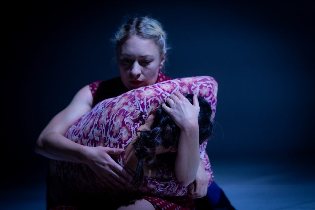 LACDC - Genevieve Garson in "Naneh" choreography by Roya Carreras - Photo by Robbie Sweeney