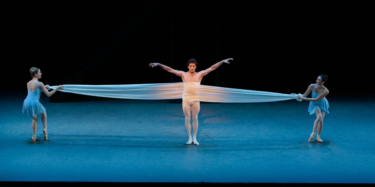 Neary’s gift of BALANCHINE Black and White