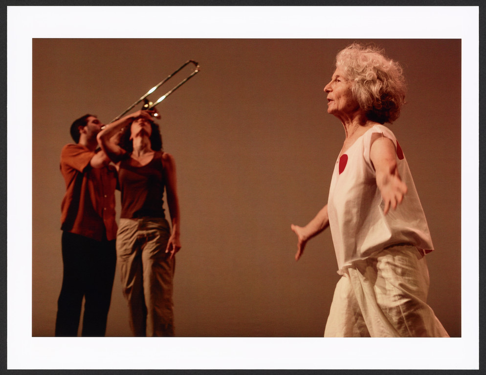 Simone Forti. Photo by Carol Peters.