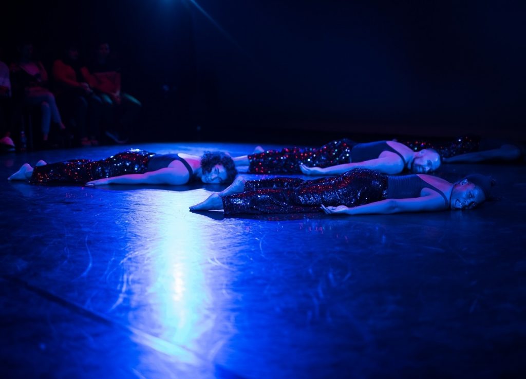 Kevin Williamson+Company in "Safe and Sound" - Photo by Ferrari