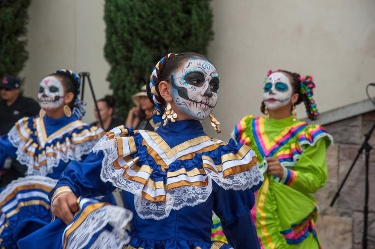 Ballet Folclorico Internacional. Photo courtesy of the artists.