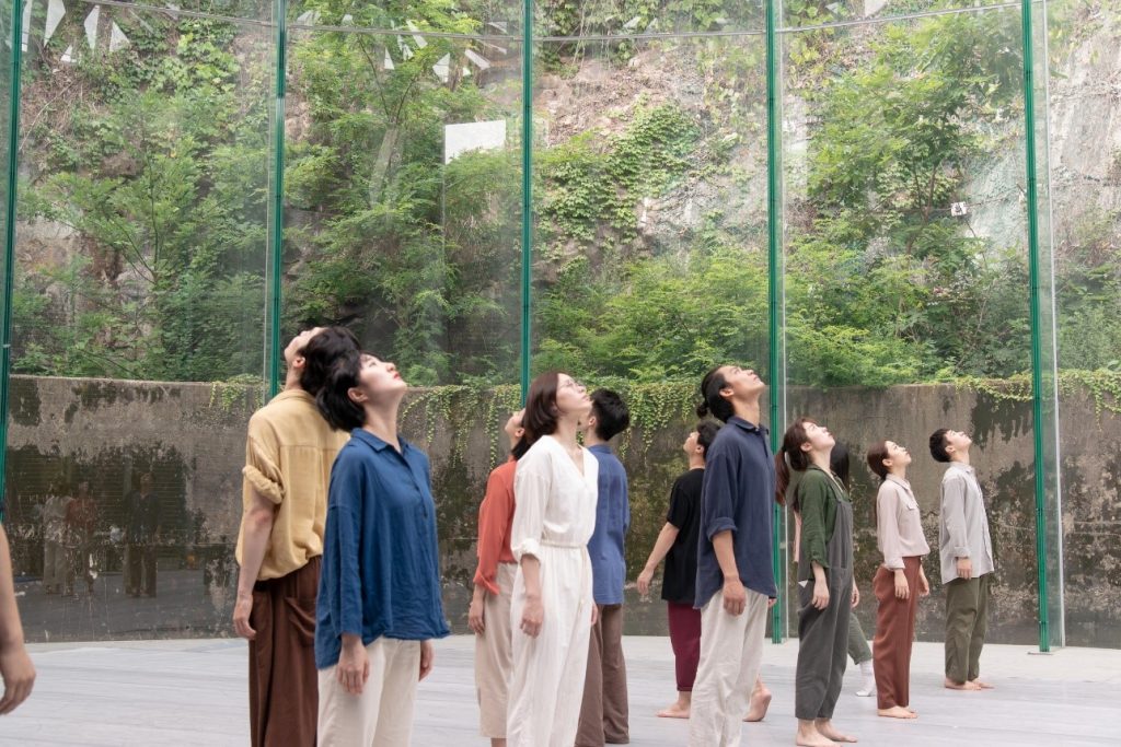 Cast of "When We Face Each Other" choreography by Ju-Bin Kim - Photo courtesy of LADF