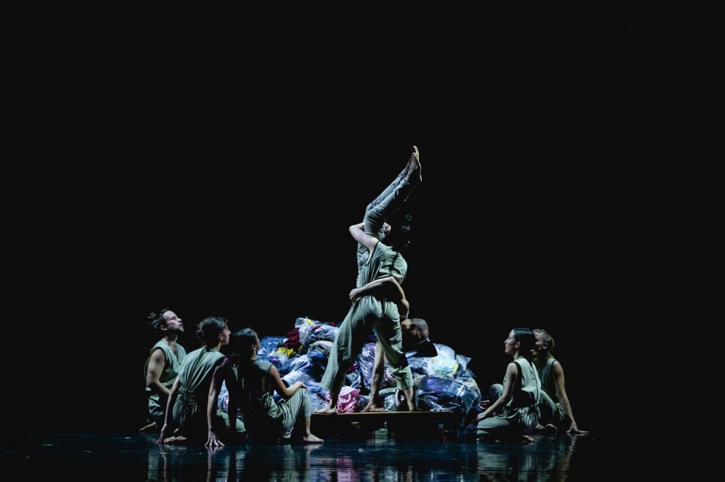 Entity Contemporary Dance in "Transparent/see" - Photo by Break the Floor Productions