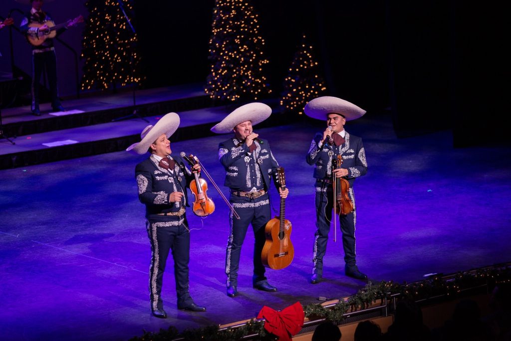 Nochebuena En Casa - Mariachi Garibaldi de Jaime Cuéllar - Photo Luis Luque, courtesy of The Soraya