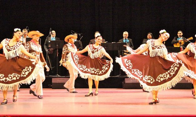 Danza Floricanto/USA Celebrates 16 years of its Navidad Program