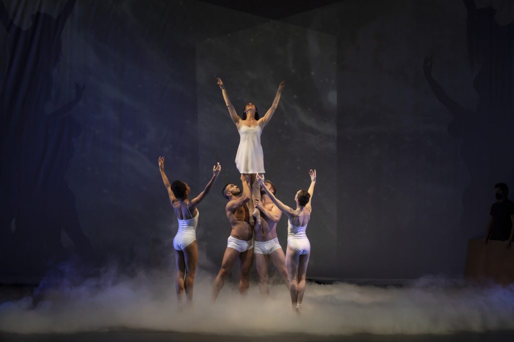 Ghosts - L'Invalide - Luminario Ballet - Photo by Ted Soqui