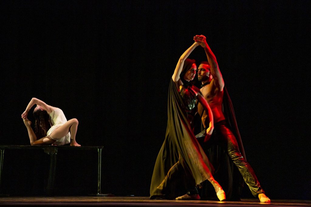 L'Invalide - Luminario Ballet - Photo by Ted Soqui