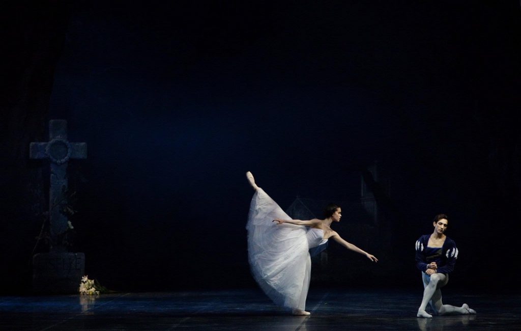 Petra Conti and Eris Nezha performing in "Giselle" - Photo by Rudy Amisano - Teatro all Scala