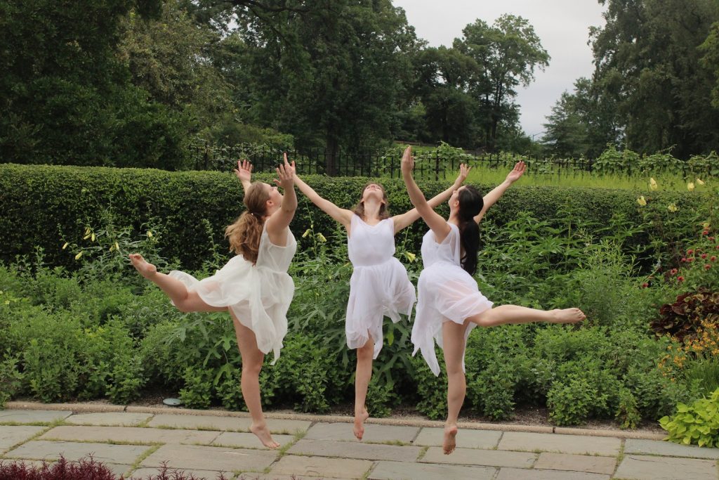 Trio from Sokolow Theatre Dance Ensemble in "Choeur Danse" - Photo by Costas