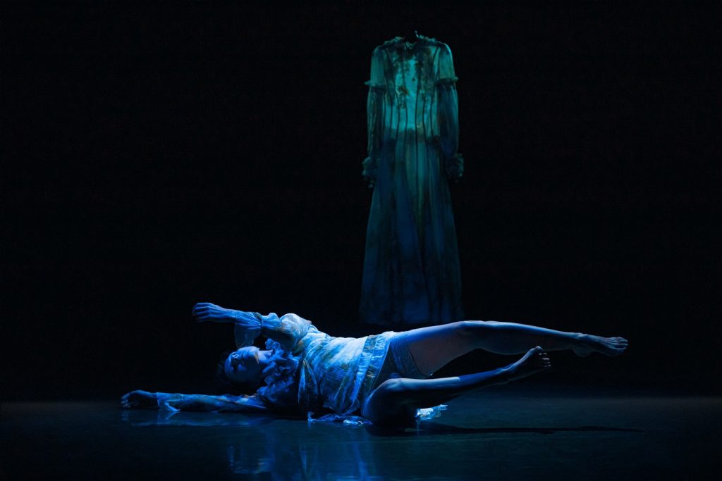Women Defining Butoh - VANGELINE in "Eternity" - Photo by Bryan Kwon