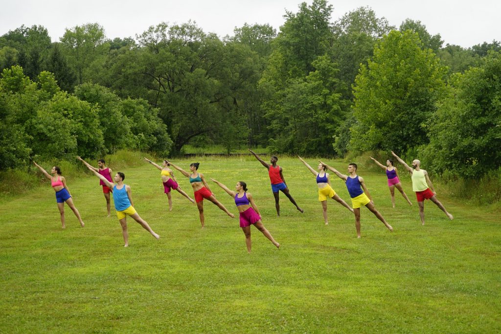 Willow Ensemble Reaching Courtesy of Daniel Gwirtzman Dance Company