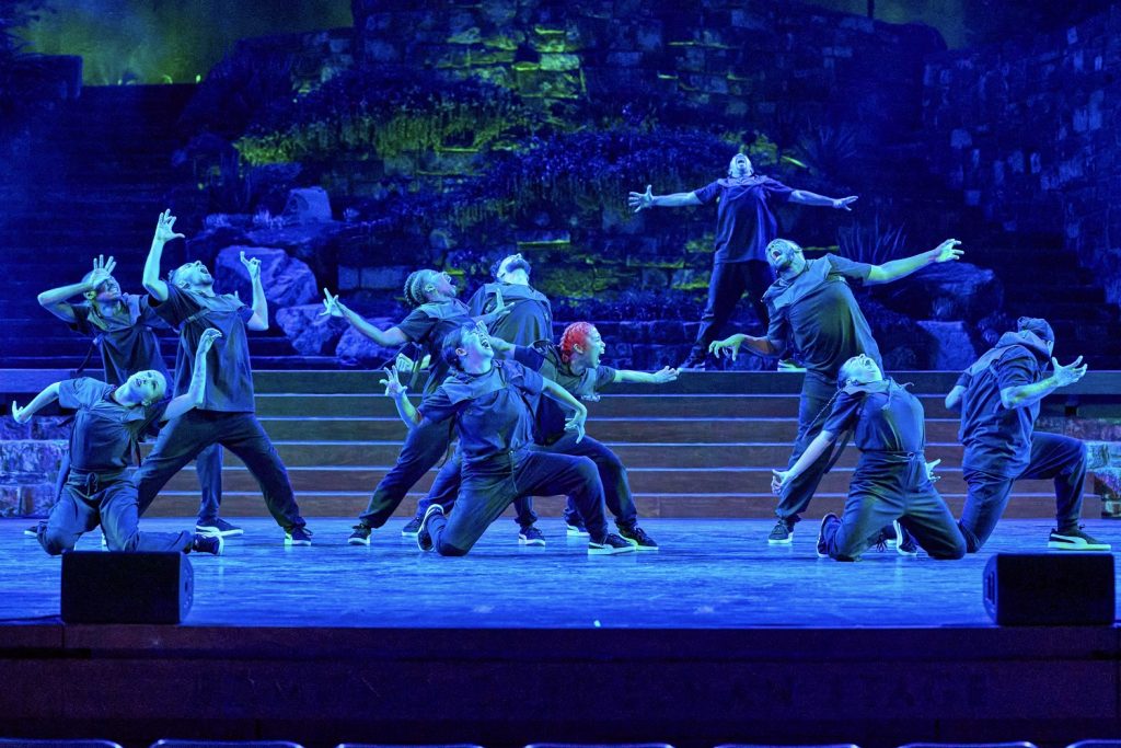 Versa-Style Dance Company Performing "Freemind Freestyle" at The Ford - Photo by George Simian