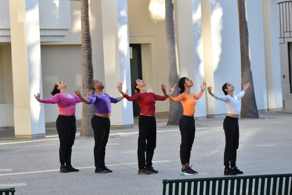 Donna Sternberg & Dancers In "Art Speaks" - (L-R) Paloma Michel, Micah Moch, Laura Ann Smyth, Alaya Turnbough, Alisa Carreras - Photo by Sarah Catania