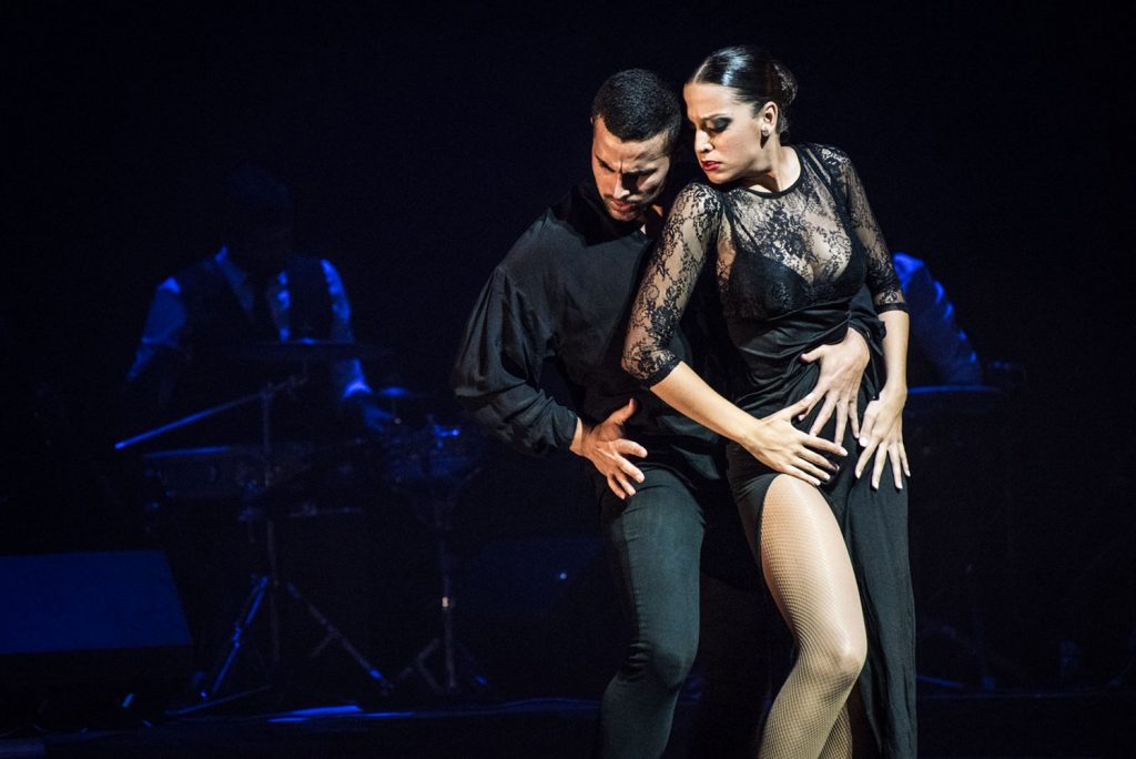 Barcelona Flamenco Ballet - David Gutiérrez and Paula Reyes in Luxurîa - Photo by Victor Parreño