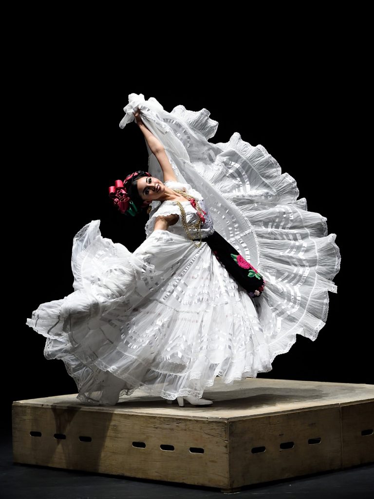 Ballet Folklórico de México de Amalia Hernández - Fiesta en Tlacotalpan - Photo courtesy of The Segerstrom Center