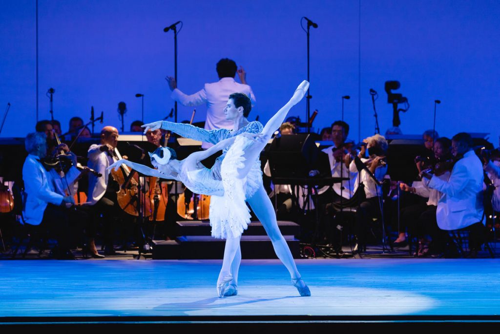 Paris Opera Ballet - See Eun Park and Paul Marque in pas de deux from "Swan Lake" - Photo by Farah Sosa provided courtesy of the Los Angeles Philharmonic Association
