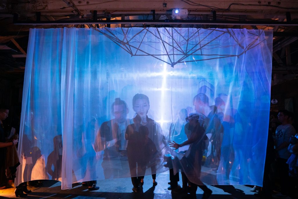 Re:borN Dance Company in "Omniscopic" - Photo by Sinziana Velicescu