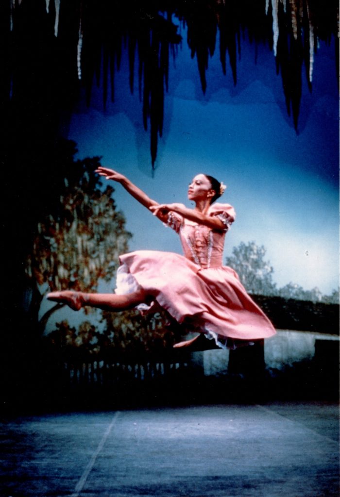 Giselle Peasant Pas - Photo by Jack Mitchell