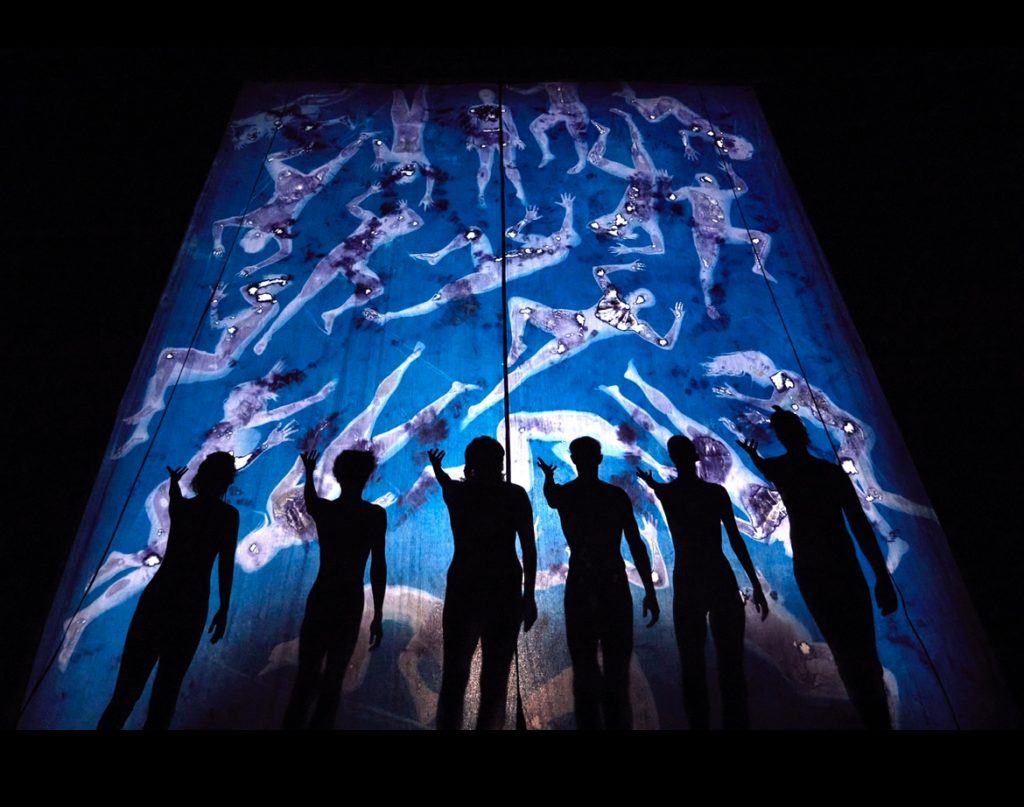 "Human Measure", HOME, Manchester, UK 2021 - created by Cassils - choreography by Jasmine Albuquerque - photo by Manuel Vason. 