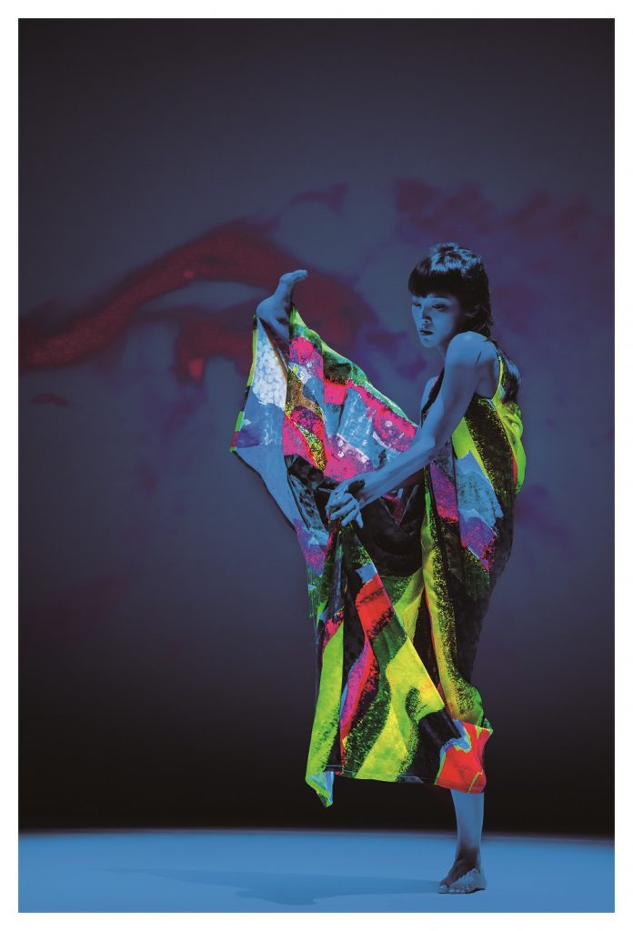 Scene from Cloud Gate Dance Theatre's "13 Tongues" - Photo courtesy of The Segerstrom Center