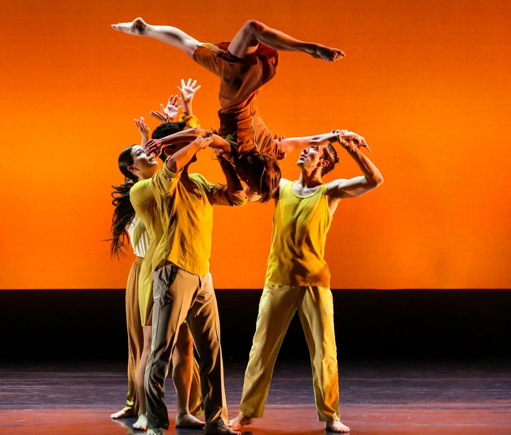 Backhausdance in "Hive" choreography by Jennifer Backhaus - Photo by Shawna Sarnowski