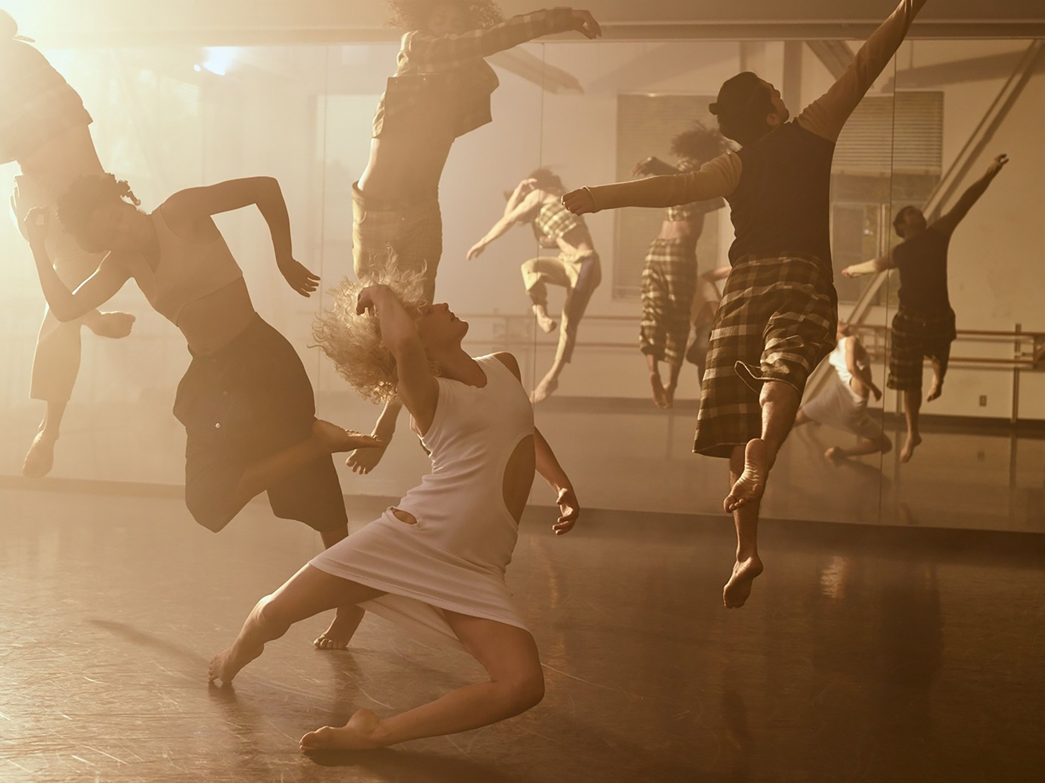 Dance at the Odyssey - No)one.Art House - Photo by Matthew Brush