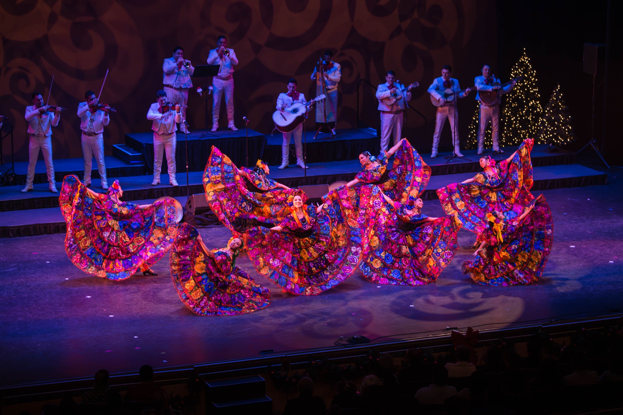 Ballet Folklórico de Los Ángeles. Photo courtesy of the artists