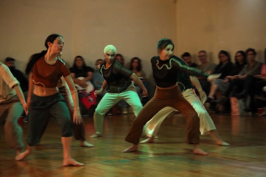 "You Live In My Spine", choreography by Leah Zeiger - Photo by David Zeiger