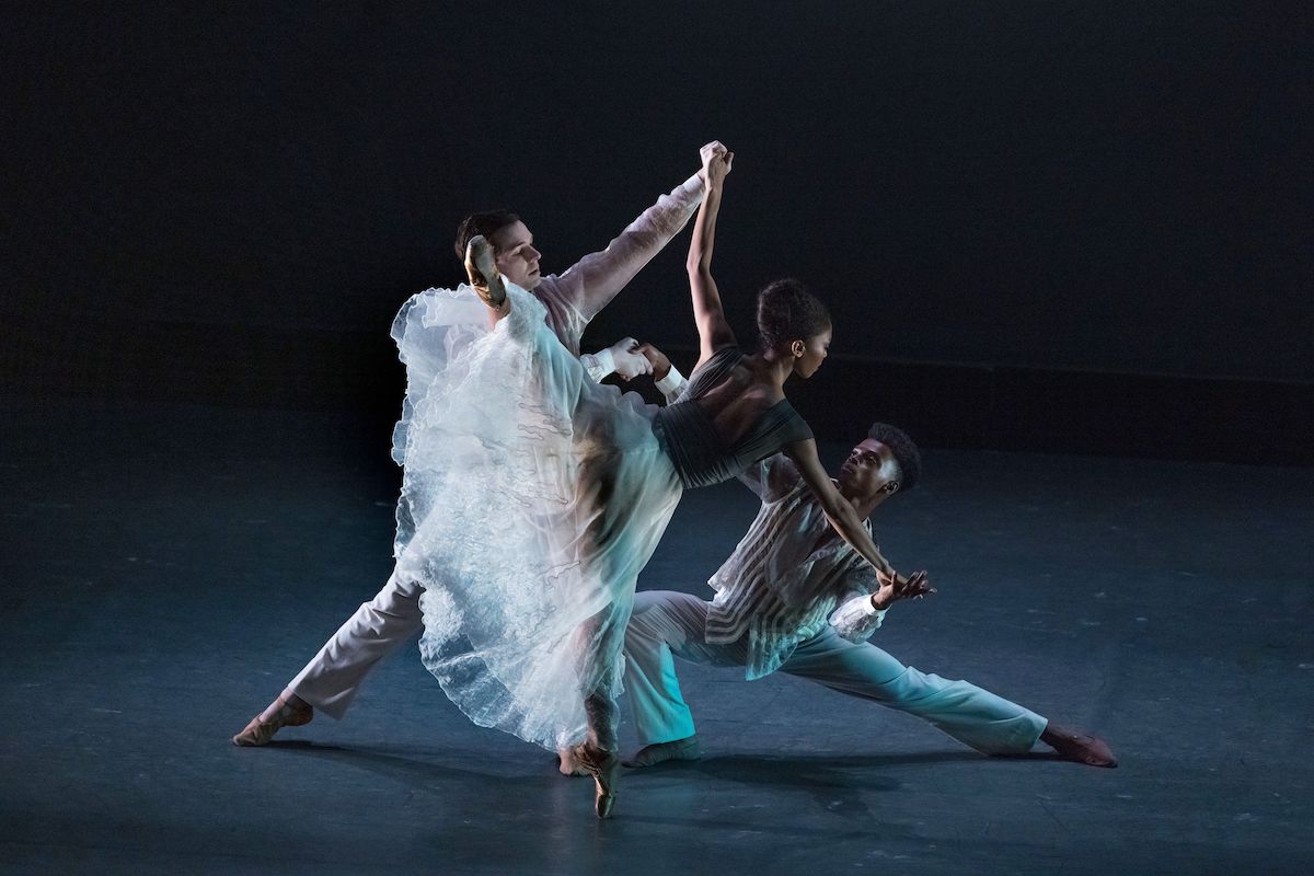 Los Angeles Ballet. Photo by Reed Hutchinson