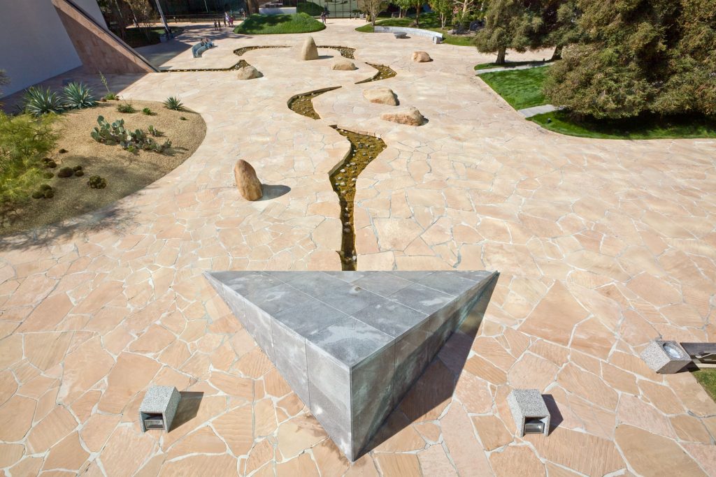 The Noguchi Garden (California Scenario) - Photo from the web.