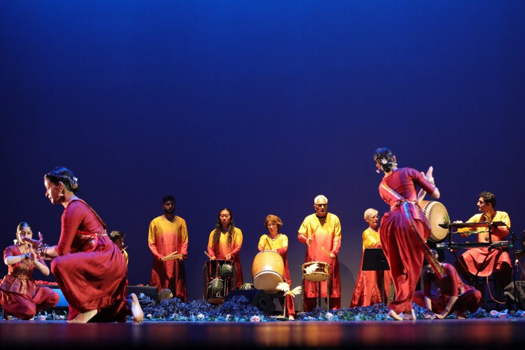 Arpana Dance Company - Nandini Kannan, Shefali Appali, - musicians - (L-R) Akshay Harishankar, Mariko Rooks, Donna Ebata, HarishMurthy, Kate Menguiex, Aashray Harishakar in "Kalpatharu" - Photo by Gunindu Abeysekara