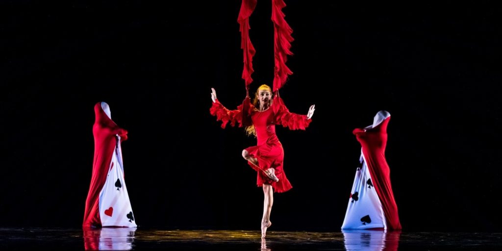 Momix Alice - Photo by Sharen Bradford