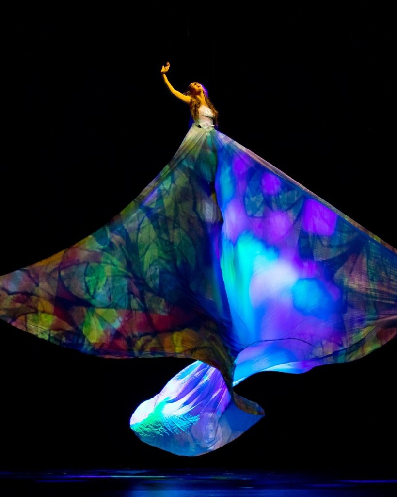 MOMIX: Alice - Photo by Sharen Bradford