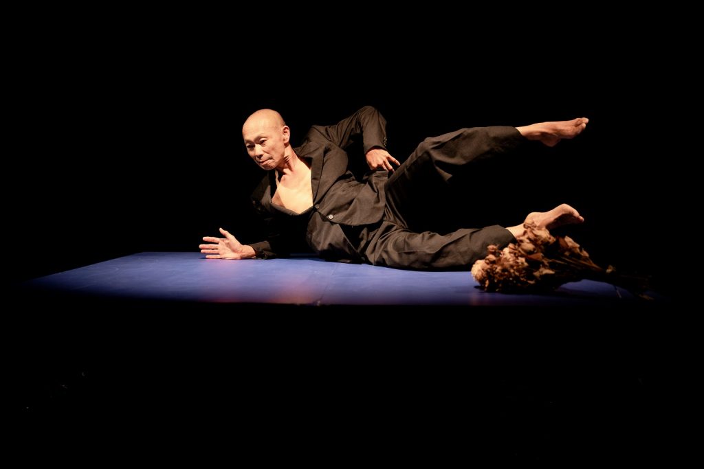 Oguri in Dance comes out of time - Photo by Denise Leitner