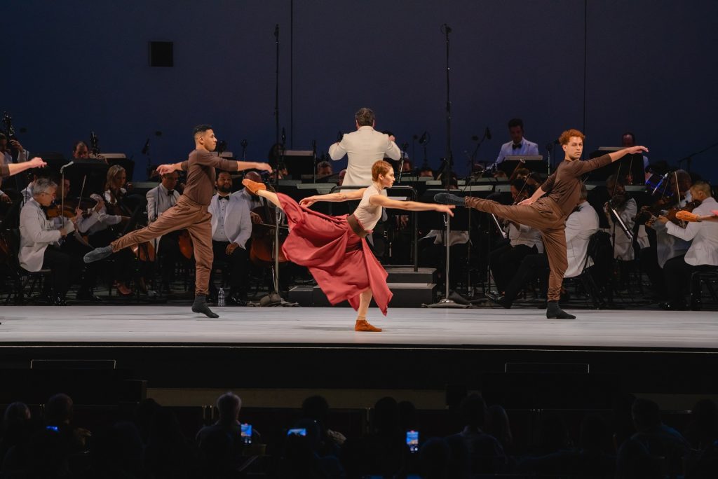 Groupo Corpo with LA Philharmonic at The Hollywood Bowl - Photo by Farah Sosa