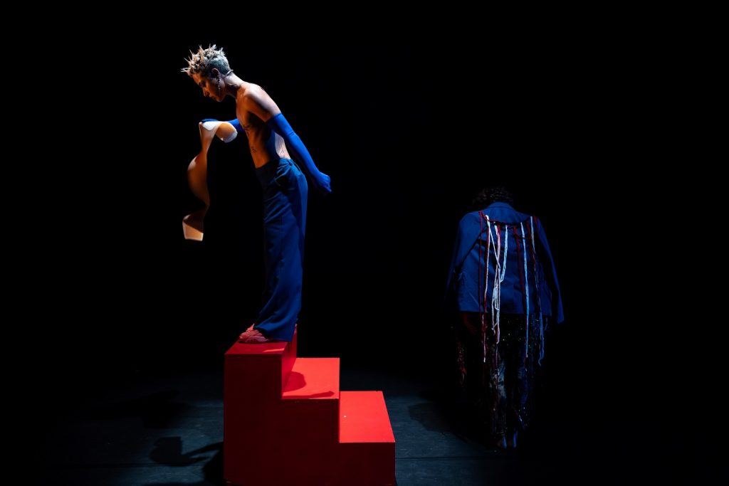 Jordi, Cade and Ironstone in "2300 SHE" - Photo by Angel Origgi