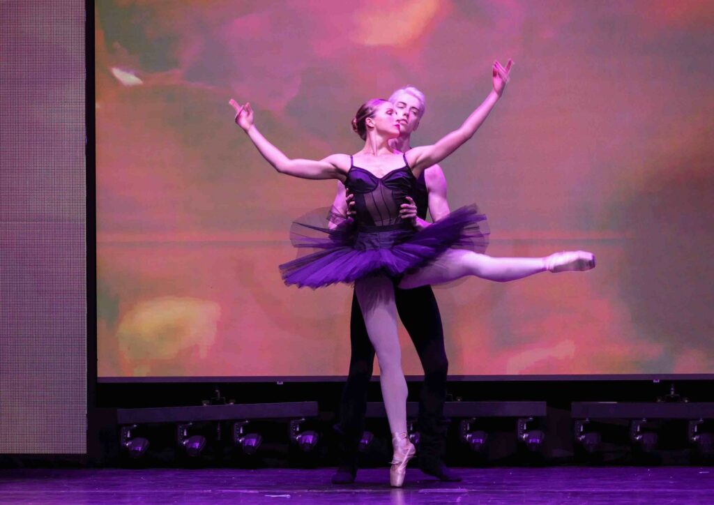 Luminario Ballet - Stephanie Hall, Nathan Madden in "Asturias - Choreography Judith FLEX Helle, Commissioned by Casa Romantica, San Clemente - Photo by Ted Soqui