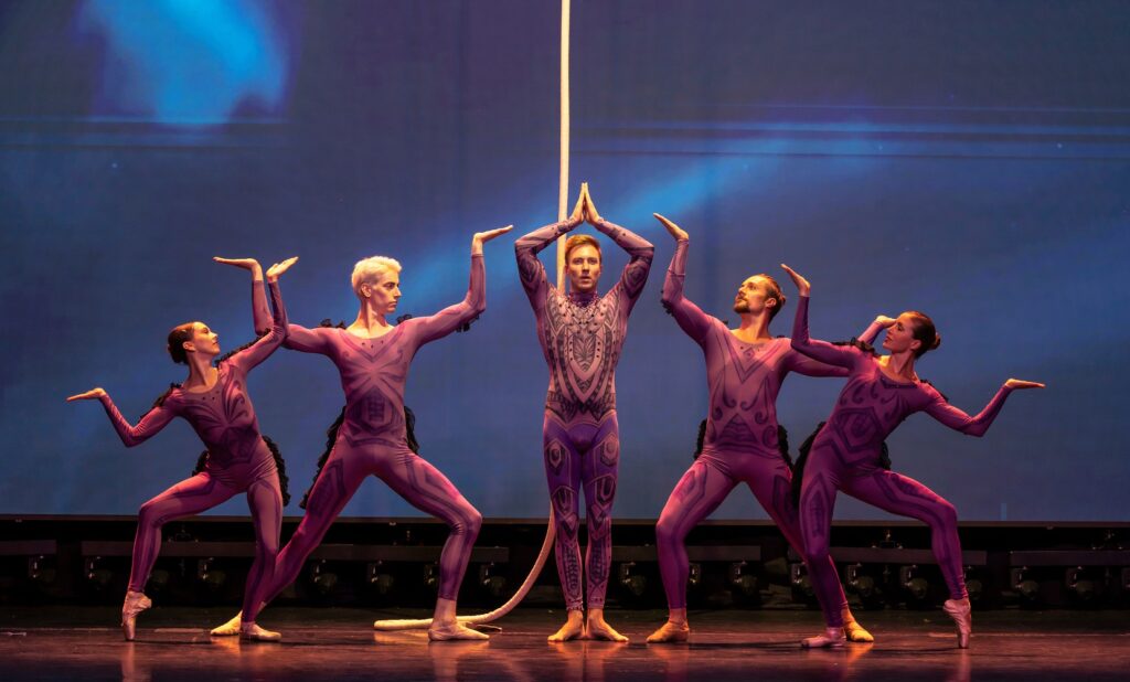 Luminario Ballet - Sadie Black, Michael Hill, Brett Womack, Nathan Madden, Stephanie Hall in "Darkness" - Choreography by Judith Helle - Aerial choreography by Brett Womack - Photo by Ted Soqui