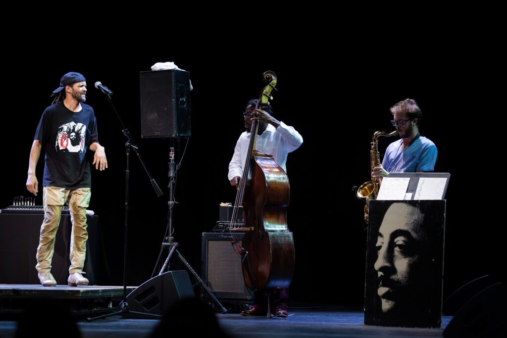 Savion Glover with musicians in “SoUNDz SaCRoSaNcT “ - Photo by Luis Luque, Luque Photography